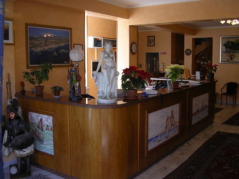 Hotel Malavoglia Aci Castello Exterior foto